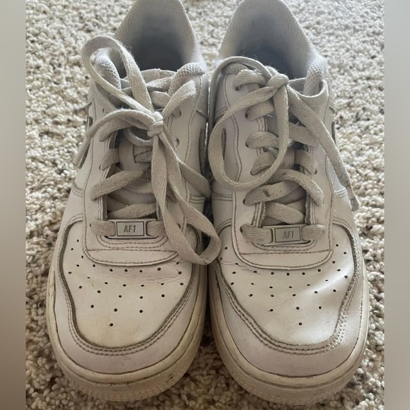 Nike Air Force 1s Women’s - Picture 3 of 5